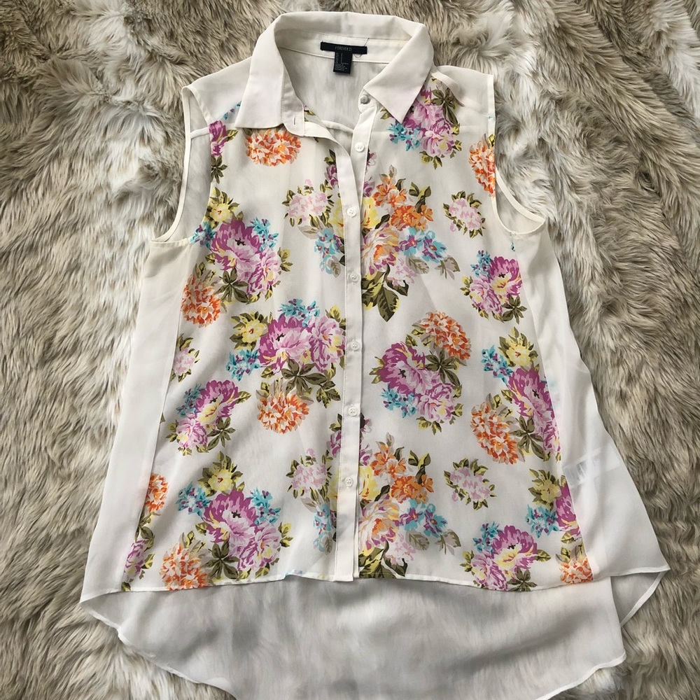 Flowy Sleeveless Blouse